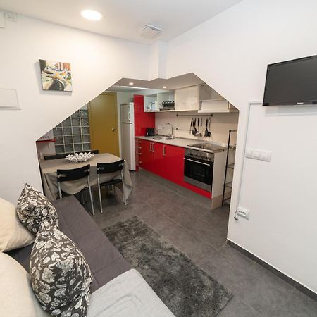 Barcelona Apartment Near Park Guell Bagian luar foto