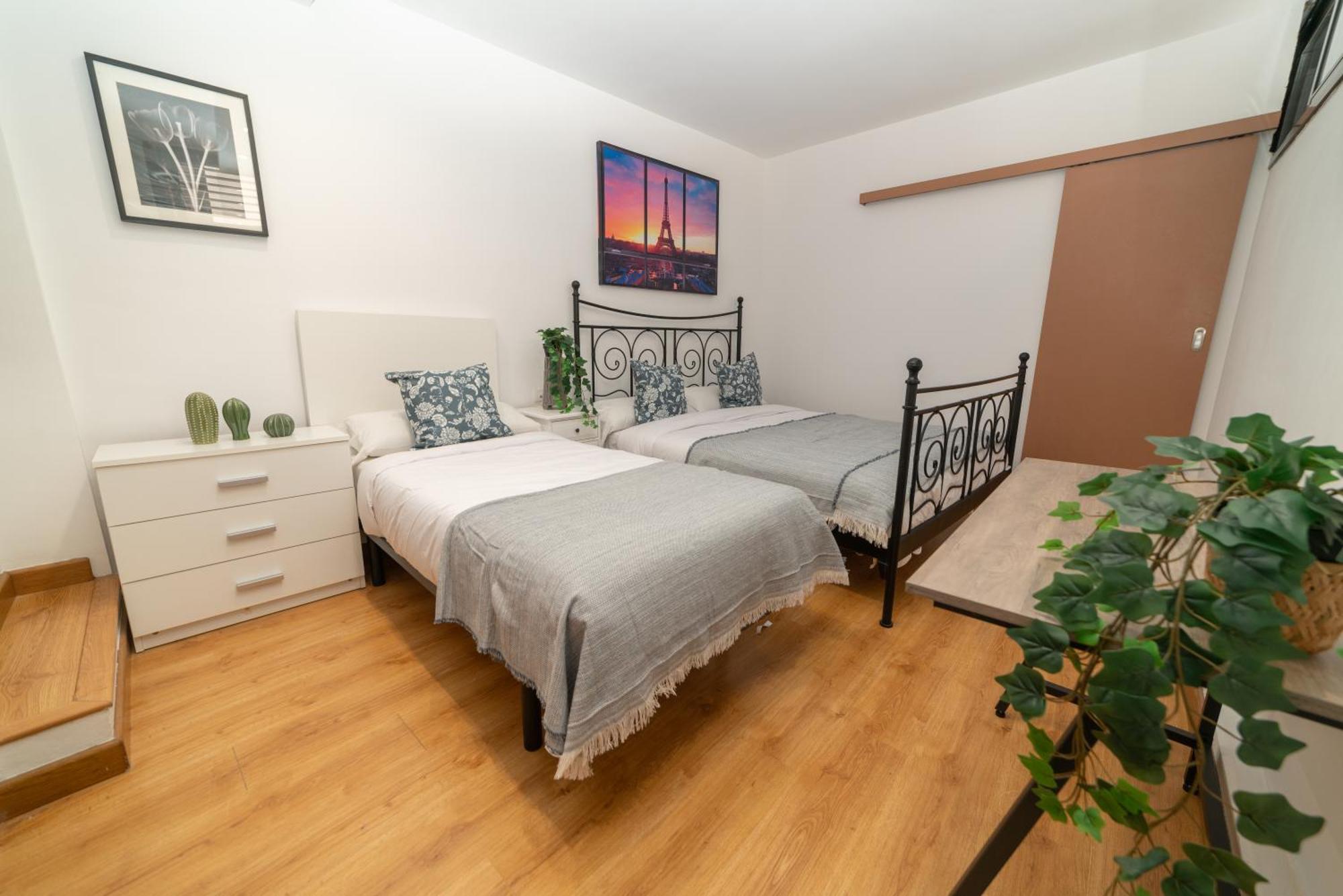 Barcelona Apartment Near Park Guell Bagian luar foto